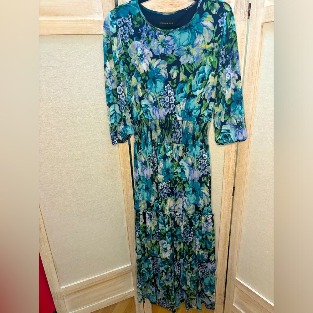 Stella & Julie floral mid-maxi like new!